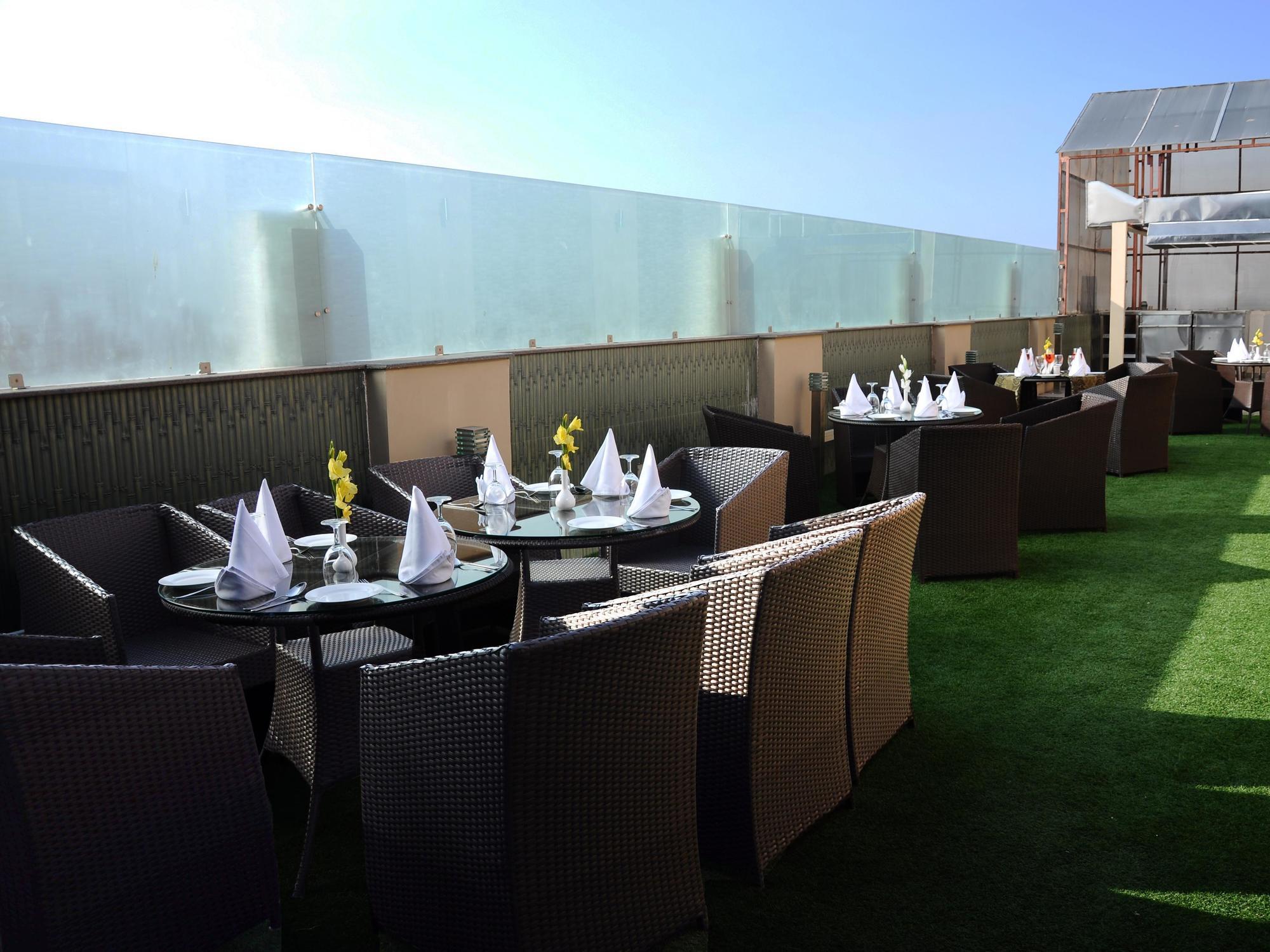 Country Inn Amritsar Exterior photo